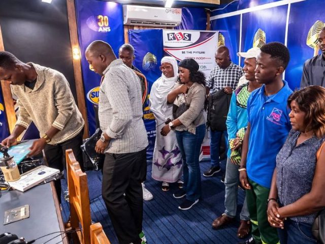 Clôture officielle de notre partenariat avec la Radio SUELLABA FM – CRTVweb Chaîne Nationale